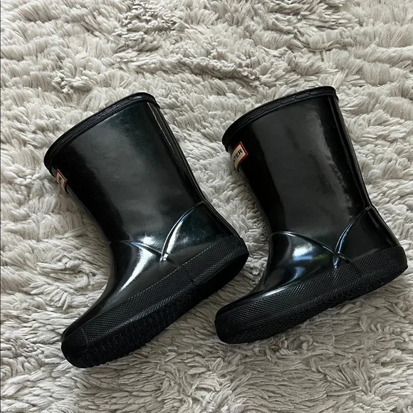 Hunter Kids First Gloss Rain Boots - Picture 3 of 13